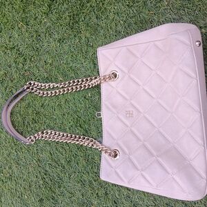 Carolina Herrera Cream Shoulder Bag with Quilted Pattern and Chain Strap